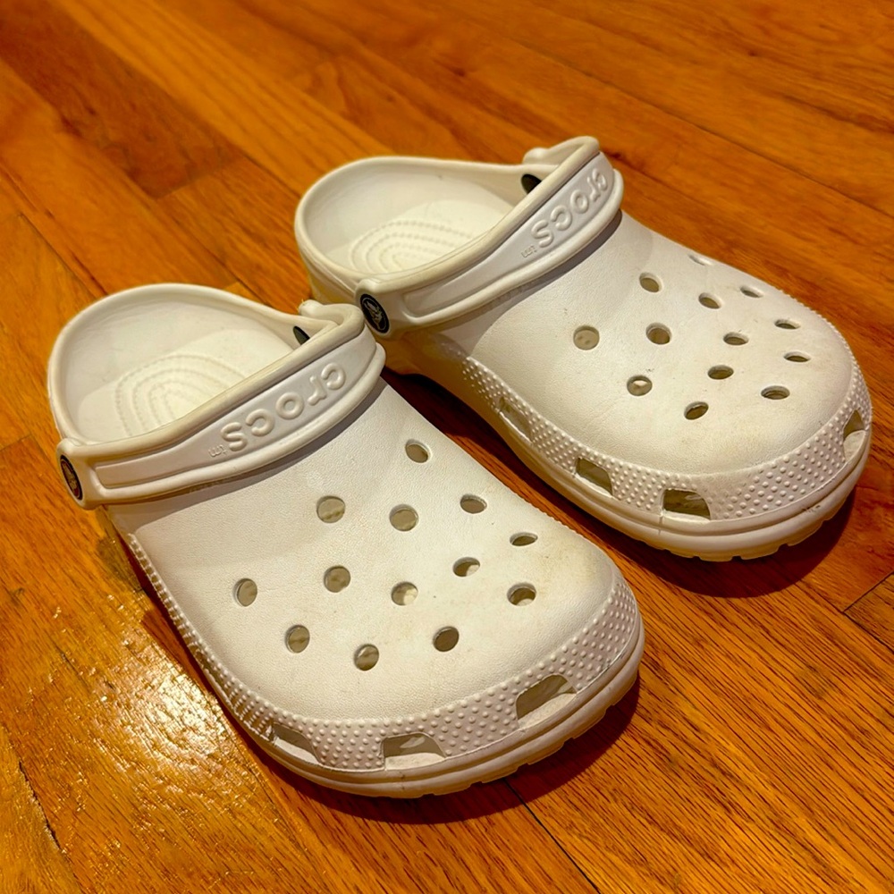 CROCS
